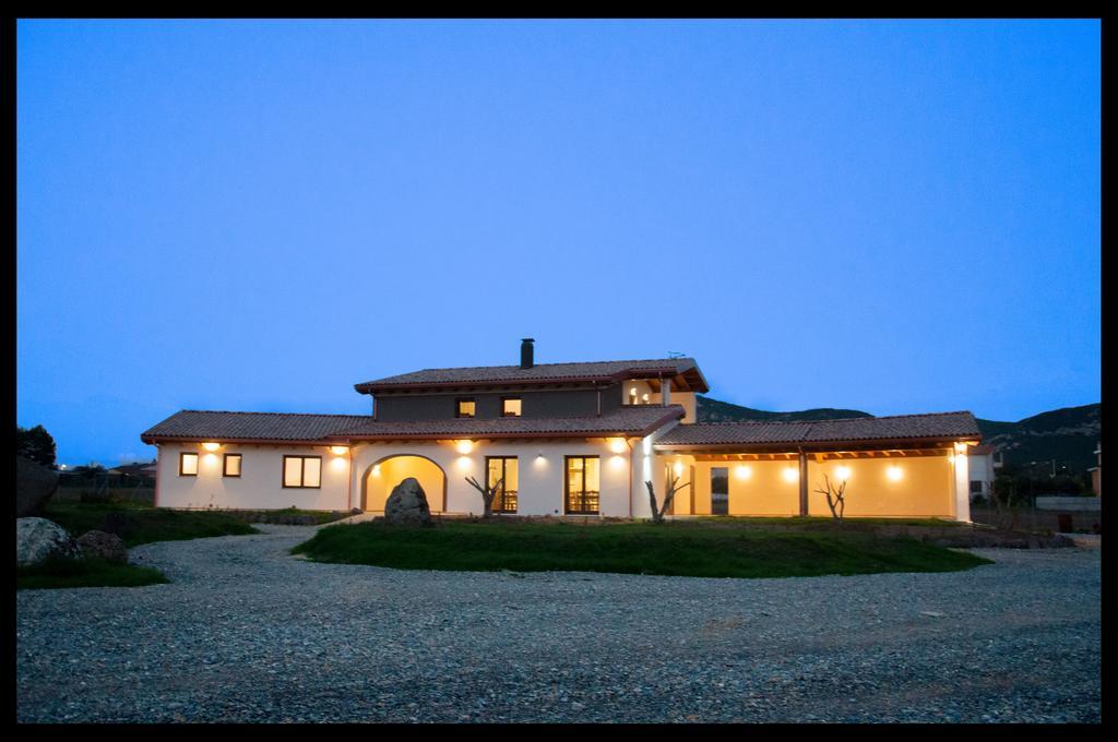 Agriturismo Sa Scalitta Carbonia Buitenkant foto