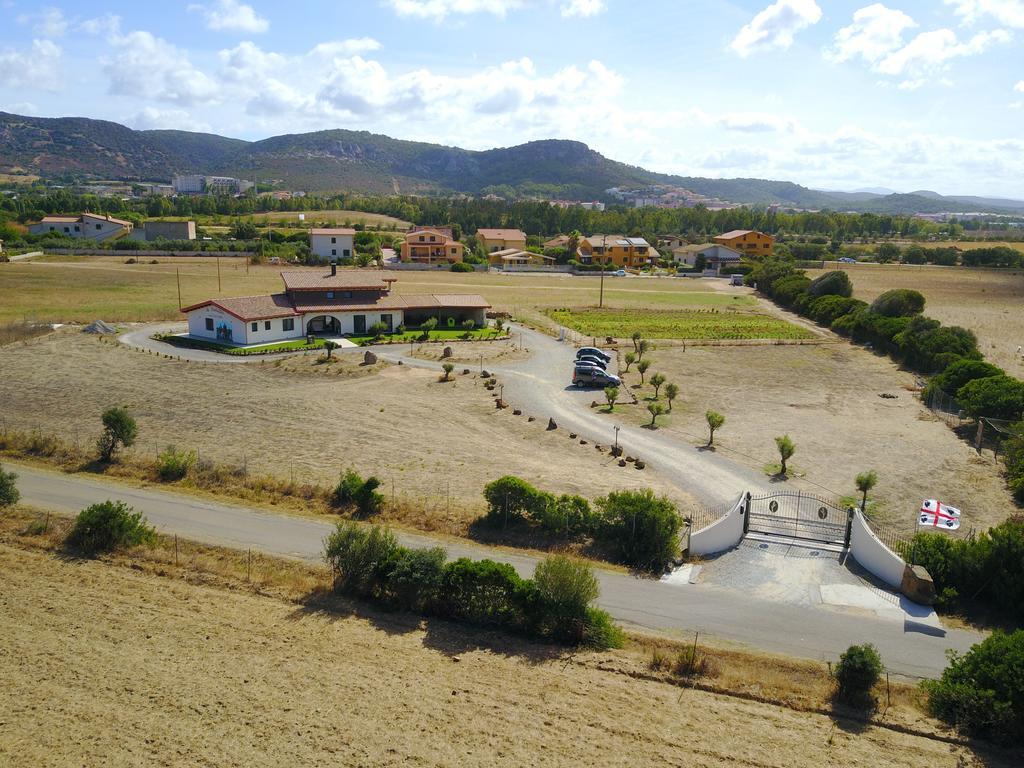Agriturismo Sa Scalitta Carbonia Buitenkant foto
